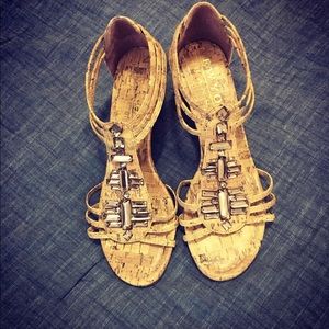 Cute “cork” sandals with jewel detailing size 6.5